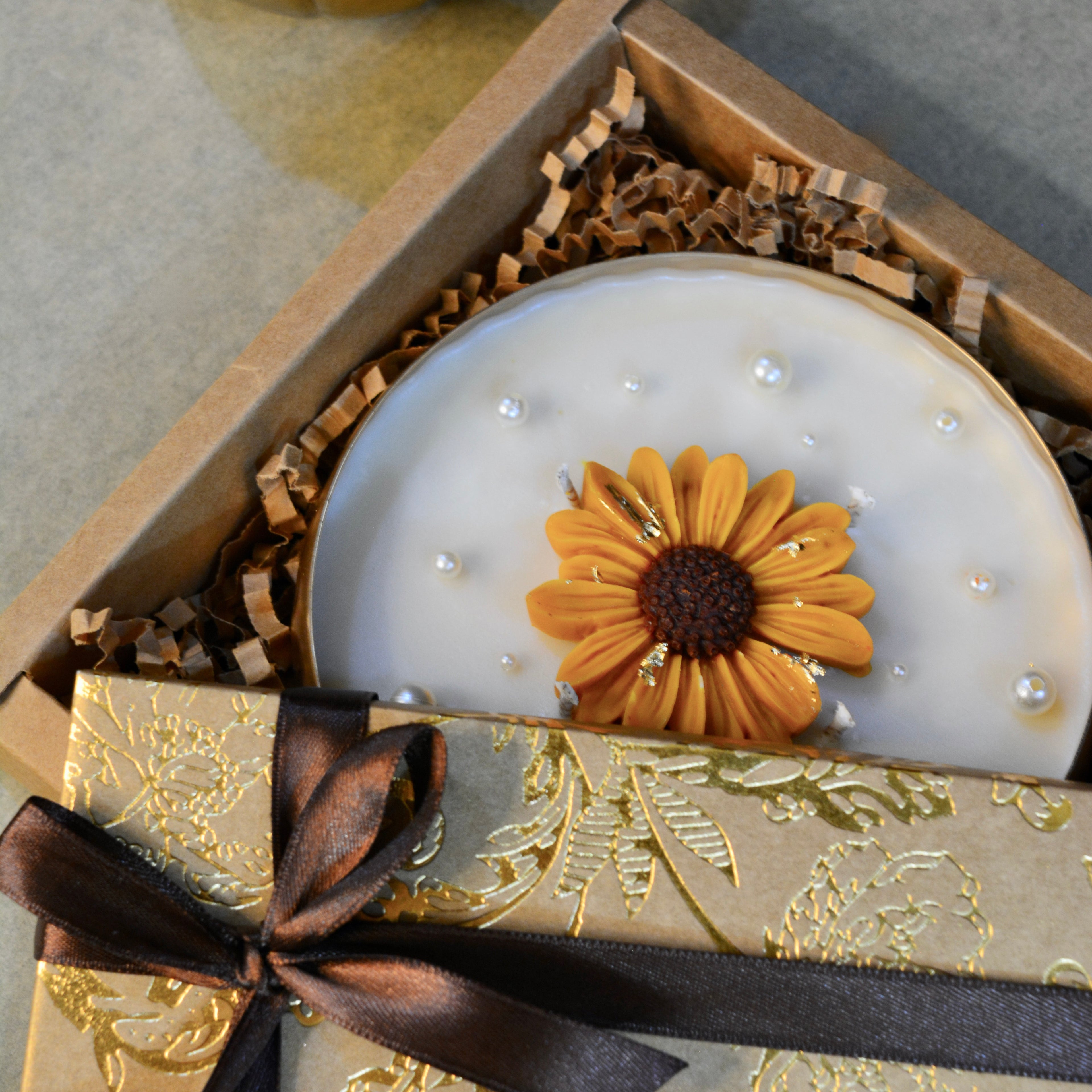 GOLDEN BLOSSOM Urli Candle (Limited Edition)